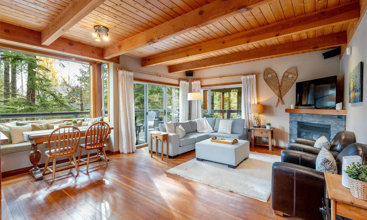 8593 Drifter Way