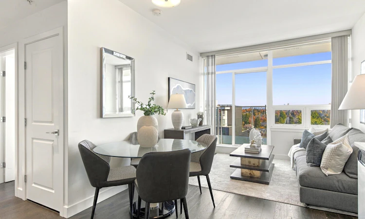 903-6383 Cambie Street