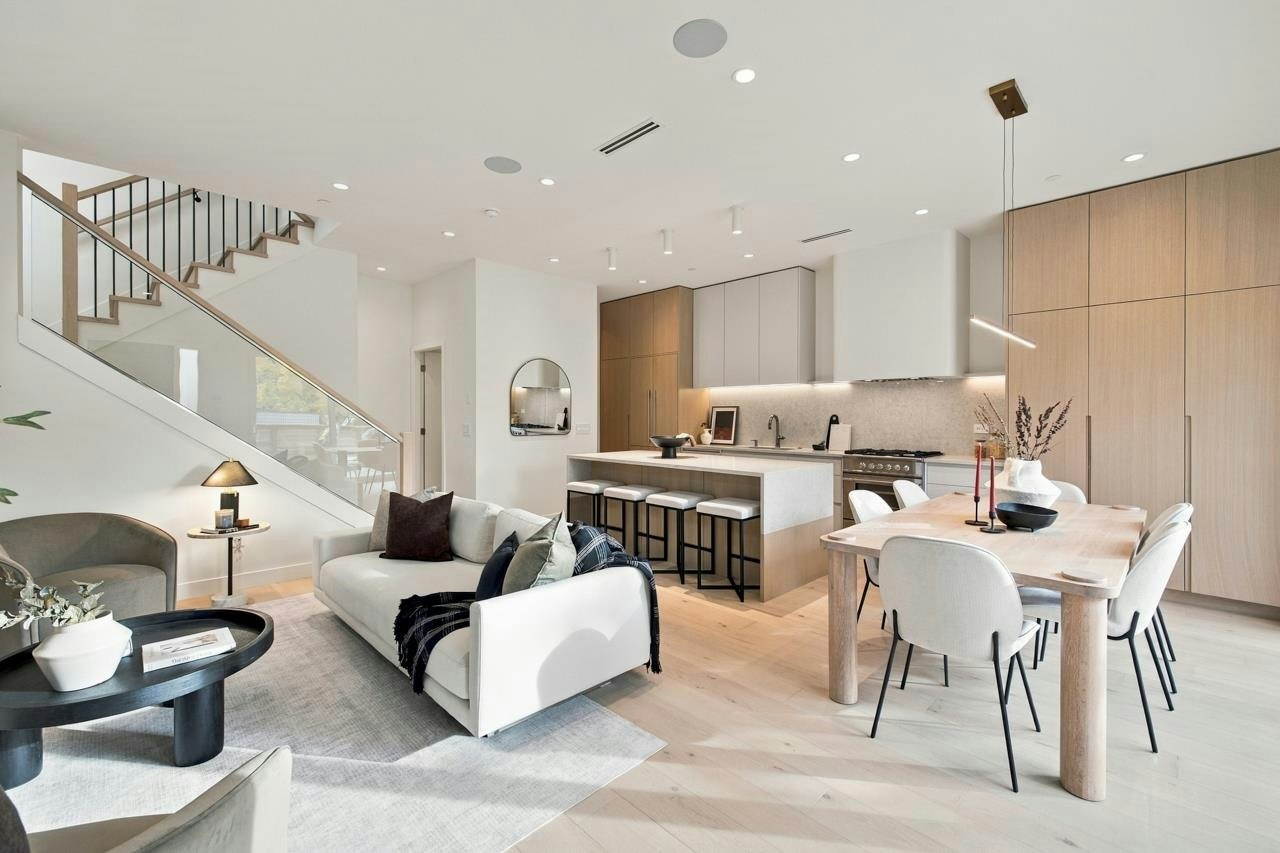1-953 E 13th Avenue, Vancouver, BC, V5T 2L7