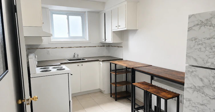 1-2255 Avenue Des érables, Montréal, QC, H2K 3V4 - 3