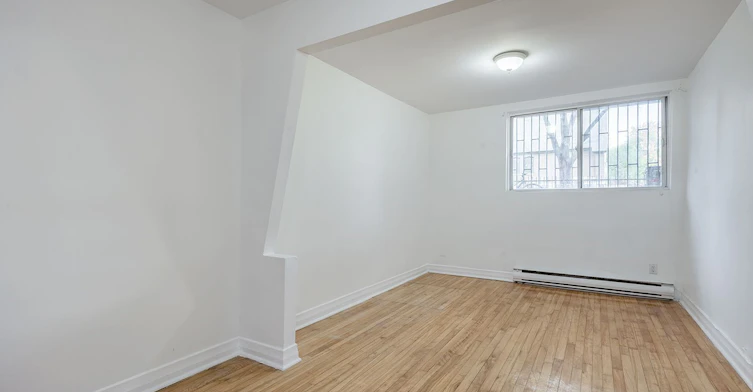2-4510 Avenue Bourbonnière, Montréal, QC, H1X 2M5 - 4
