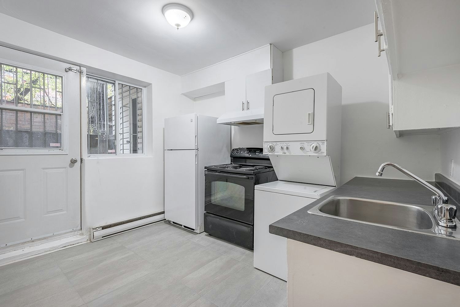2-4510 Avenue Bourbonnière, Montréal, QC, H1X 2M5