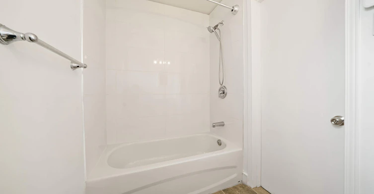 8-3485 Ellendale Avenue, Montréal, QC, H3S 1W8 - 2
