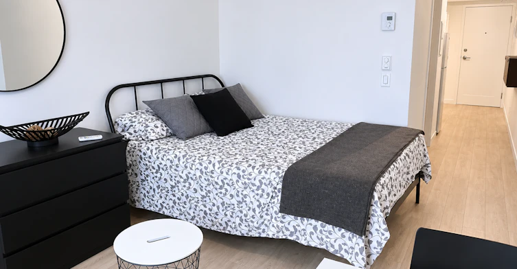 208-4047 Ontario St E, Montréal, QC, H1W 1T3