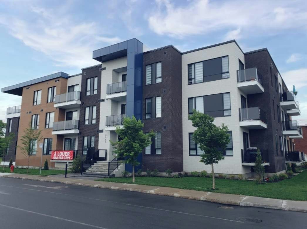 109-8968 Rue Airlie, Montréal, QC, H8R 2A1