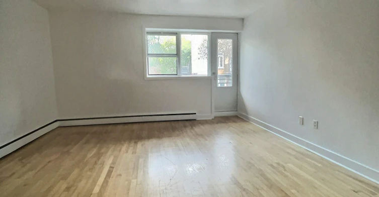 8-5220 6e Av., Montréal, QC, H1Y 2P6 - 2
