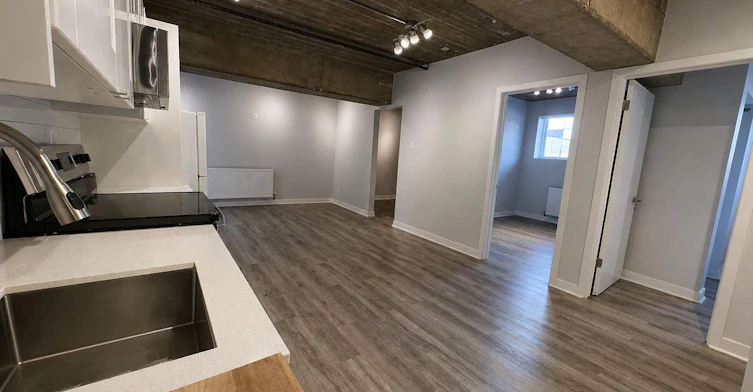 7-6815 Rue De La Roche, Montréal, QC, H2S 2E5 - 2