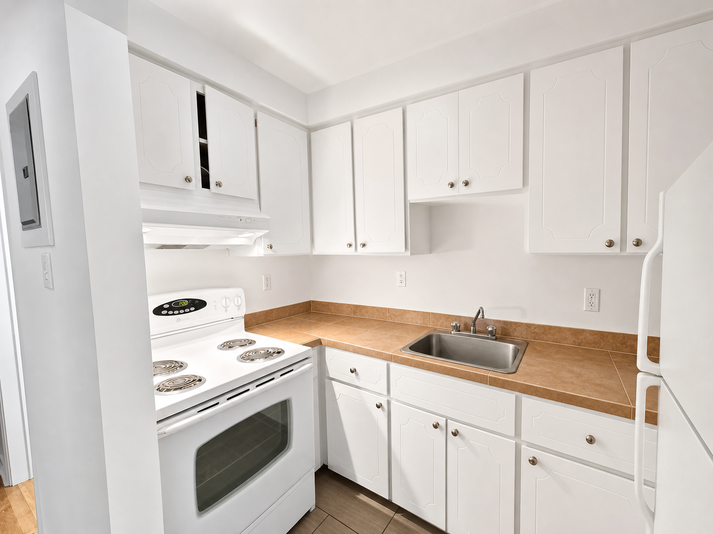 208-147 17e Avenue, Montréal, QC, H8S 3N7 - 3