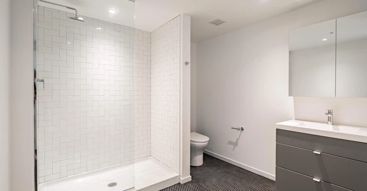 Two bedroom C7-530 Saint Hubert Street, Montréal, QC, H2Y 0B9 - 11