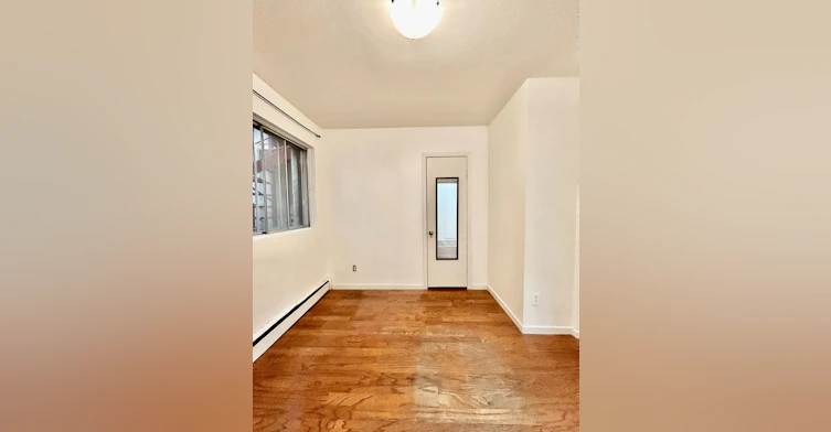 303-4301 Rue De La Roche, Montréal, QC, H2J 3H8