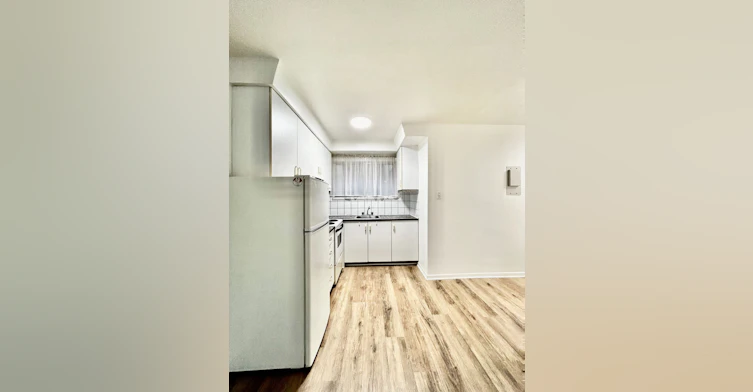 303-4301 Rue De La Roche, Montréal, QC, H2J 3H8 - 8