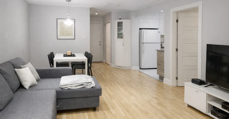 201-3960 Wellington Street, Montréal, QC, H4G 1V3 - 2