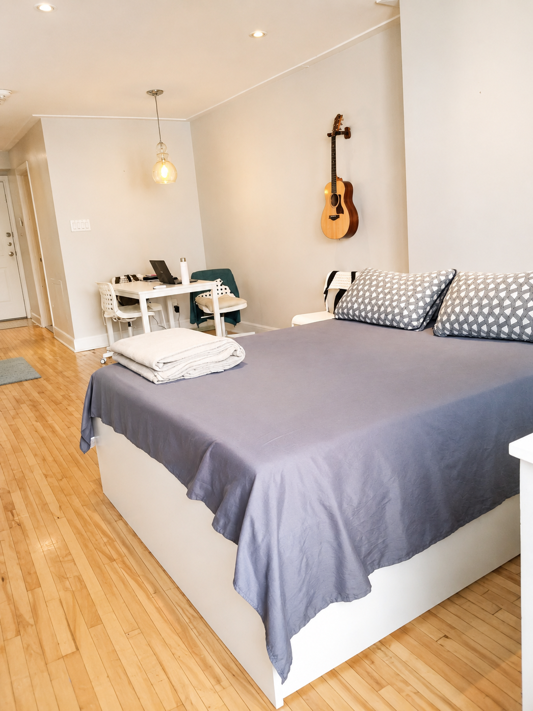 205-3960 Wellington Street, Montréal, QC, H4G 1V3 - 3