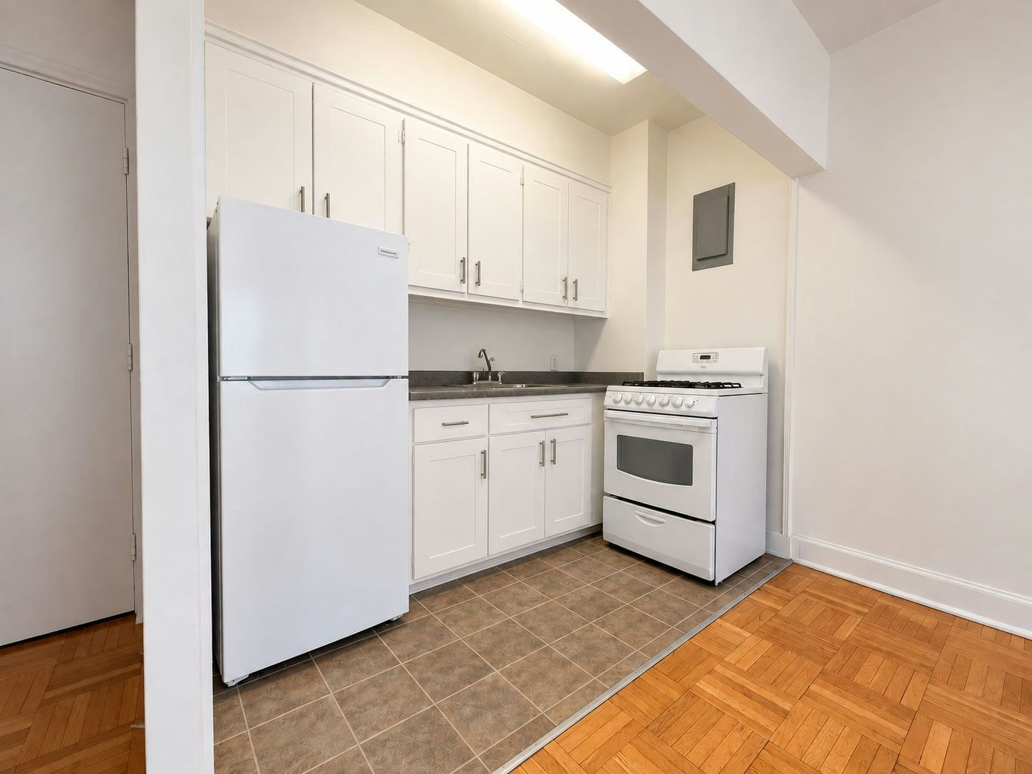 201-3455 Rue Stanley, Montréal, QC, H3A 1S3 - 4