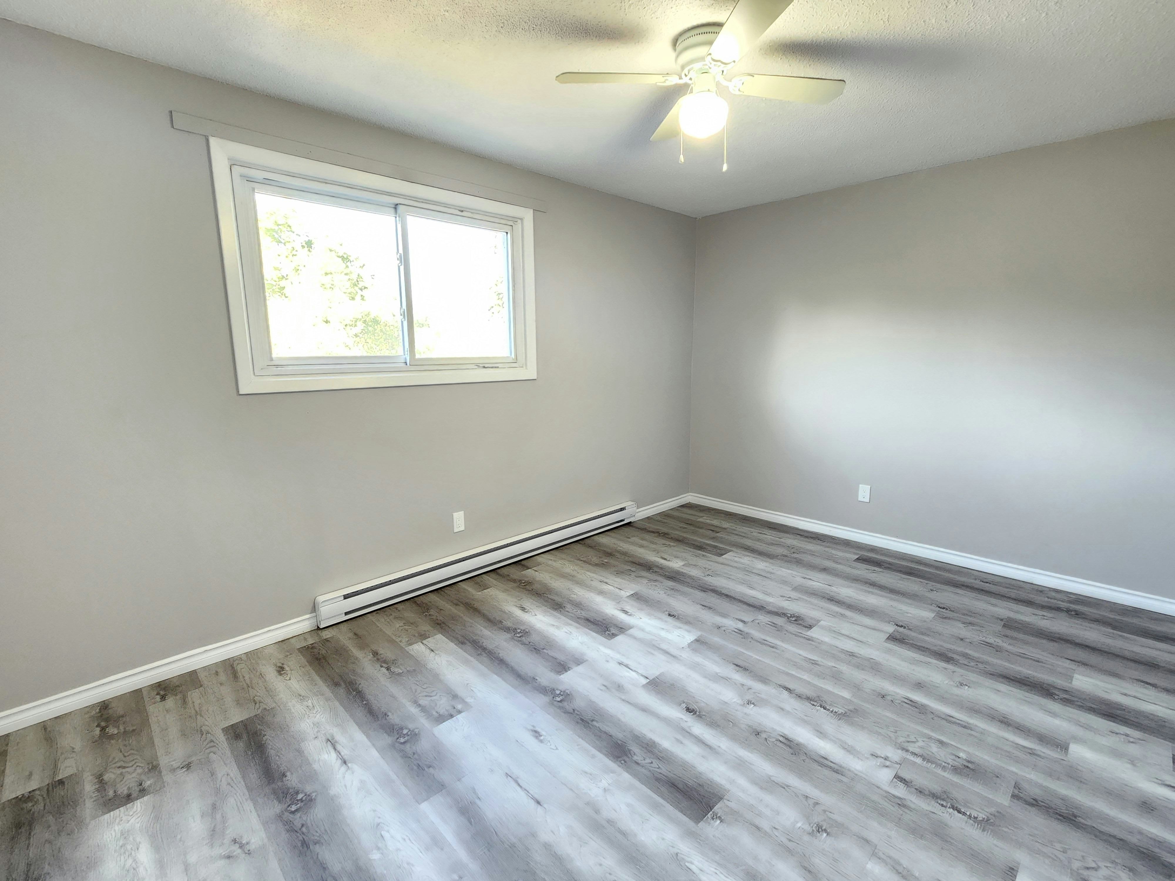 304-180 Edinburgh Street, Peterborough, ON, K9H 3E2 - 3
