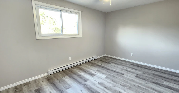 304-180 Edinburgh Street, Peterborough, ON, K9H 3E2 - 3