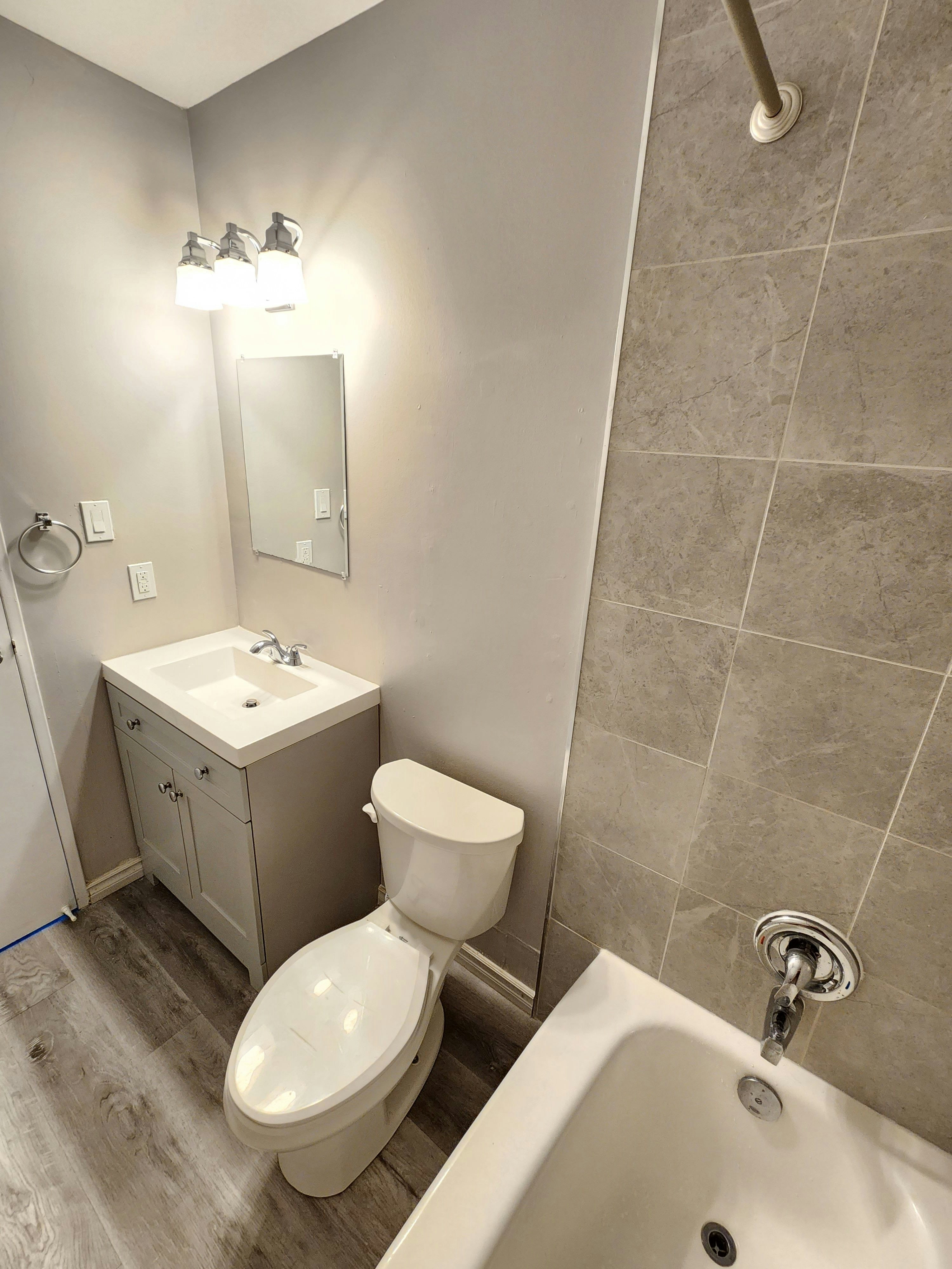 304-180 Edinburgh Street, Peterborough, ON, K9H 3E2 - 9
