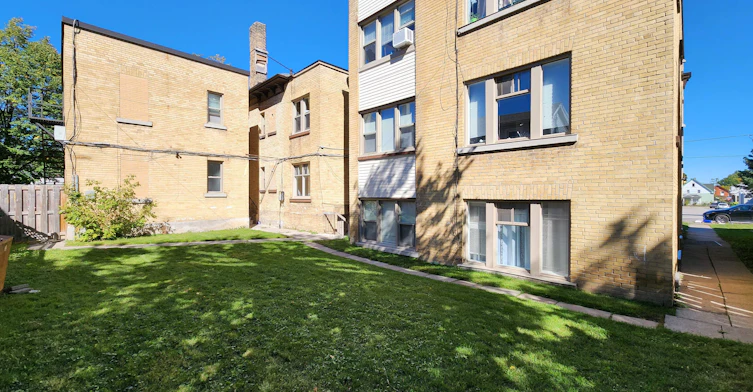 7-170 Simcoe Street South, Oshawa, ON, L1H 4H1 - 9