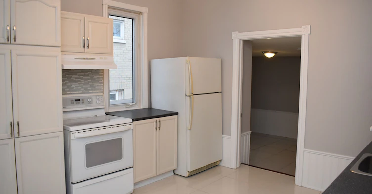 1-98 Adelaide Ave E, Oshawa, ON, L1G 1Z1 - 9