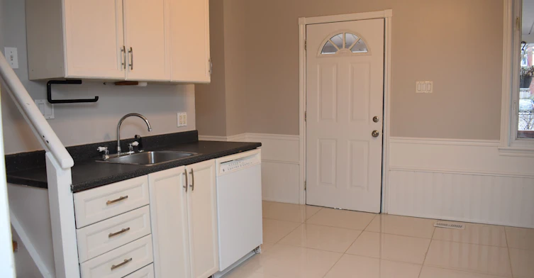 1-98 Adelaide Ave E, Oshawa, ON, L1G 1Z1 - 7