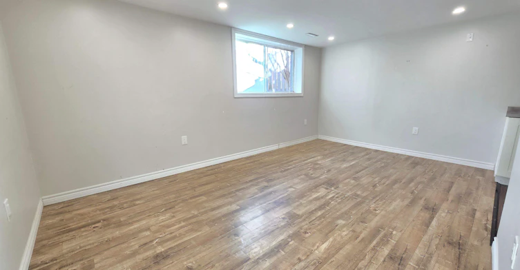 Lower Unit-1301 Belair Crescent, Oshawa, ON, L1K 1G9 - 8