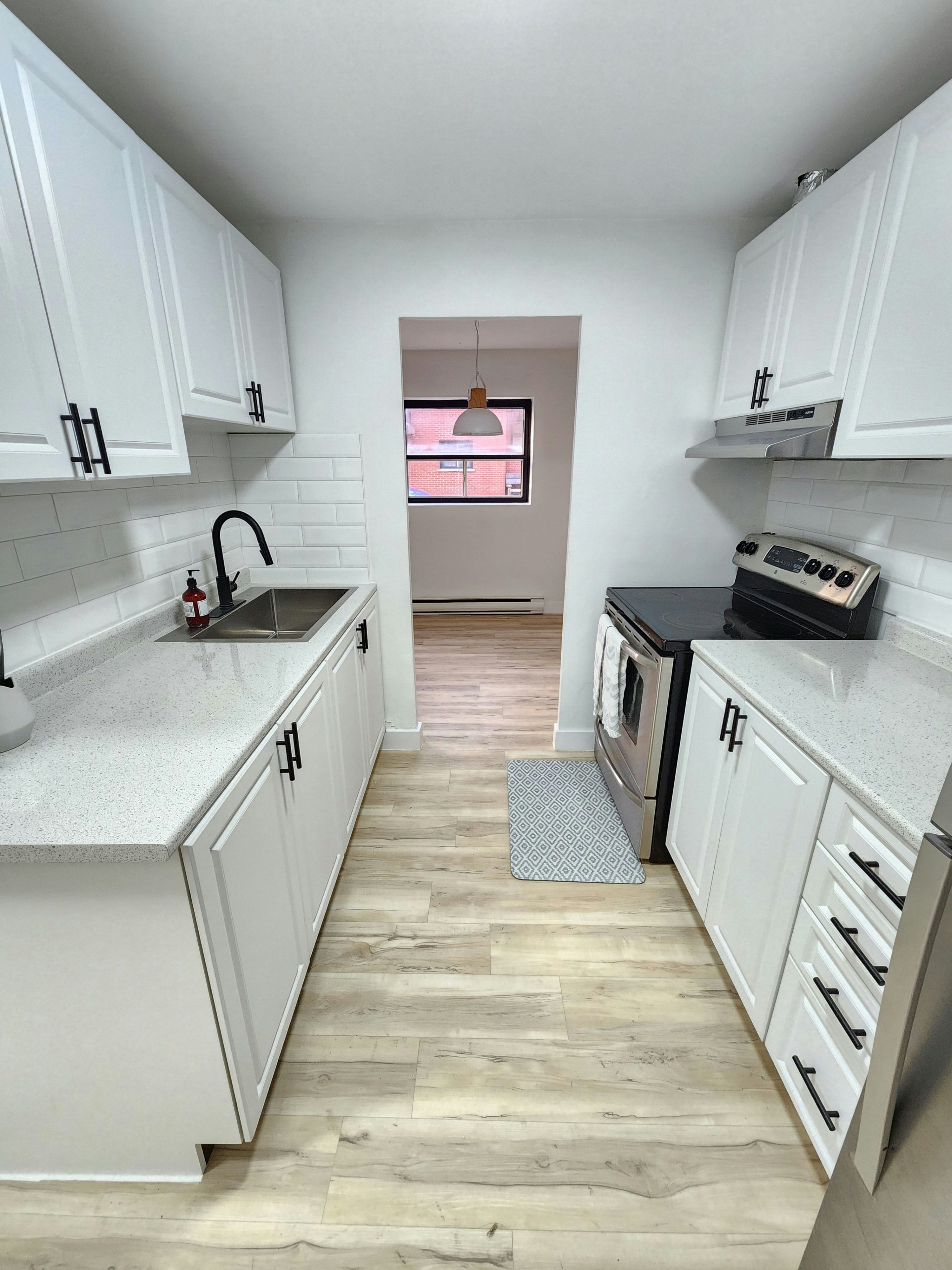 206-563 Oxford St, Oshawa, ON, L1J 3V5 - 3