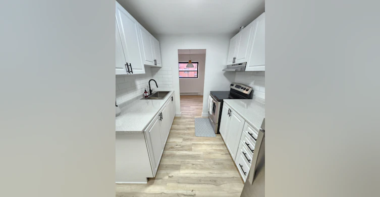206-563 Oxford St, Oshawa, ON, L1J 3V5 - 3