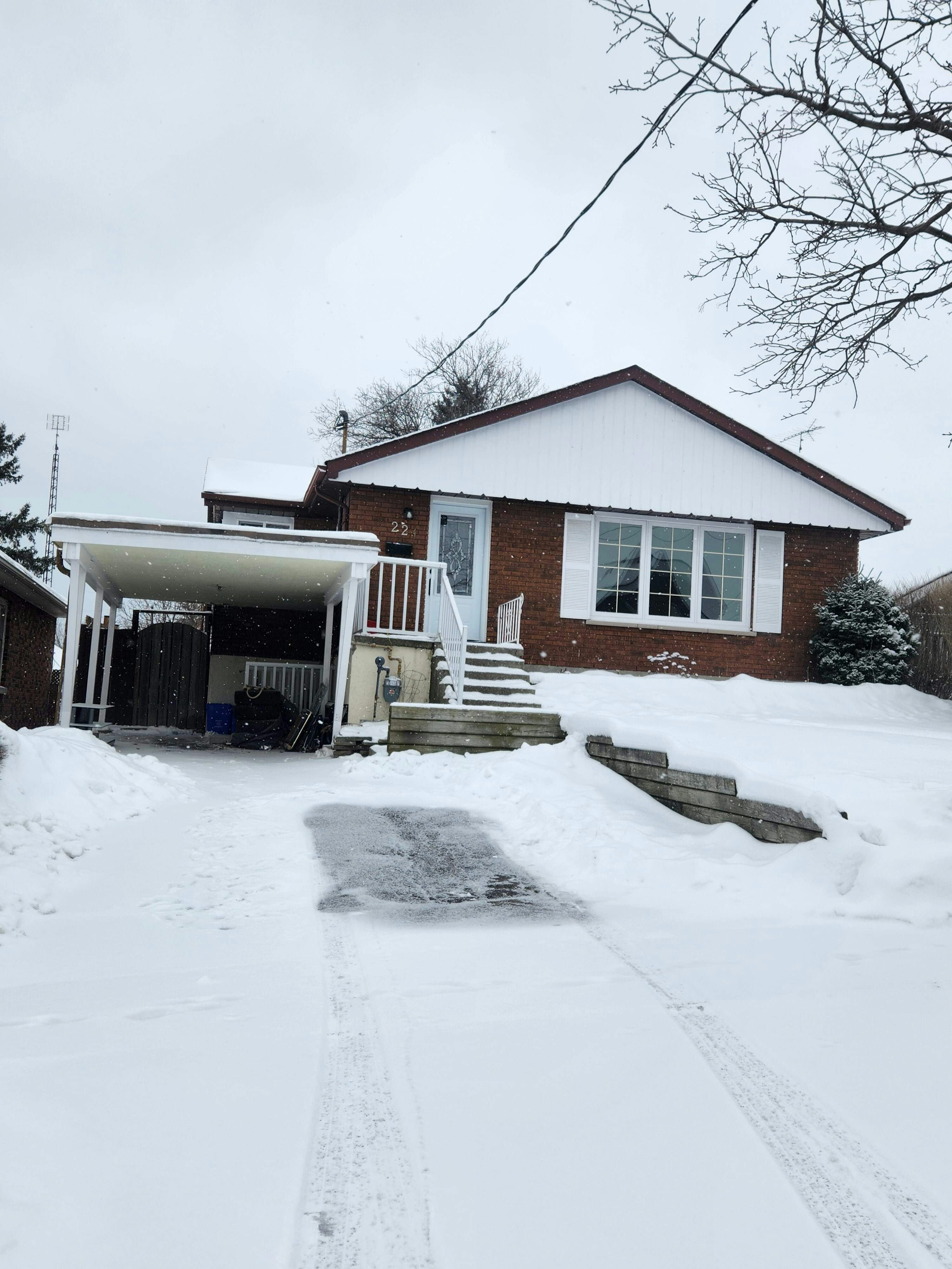 1-221 Johnson Ave, Oshawa, ON, L1J 1S4