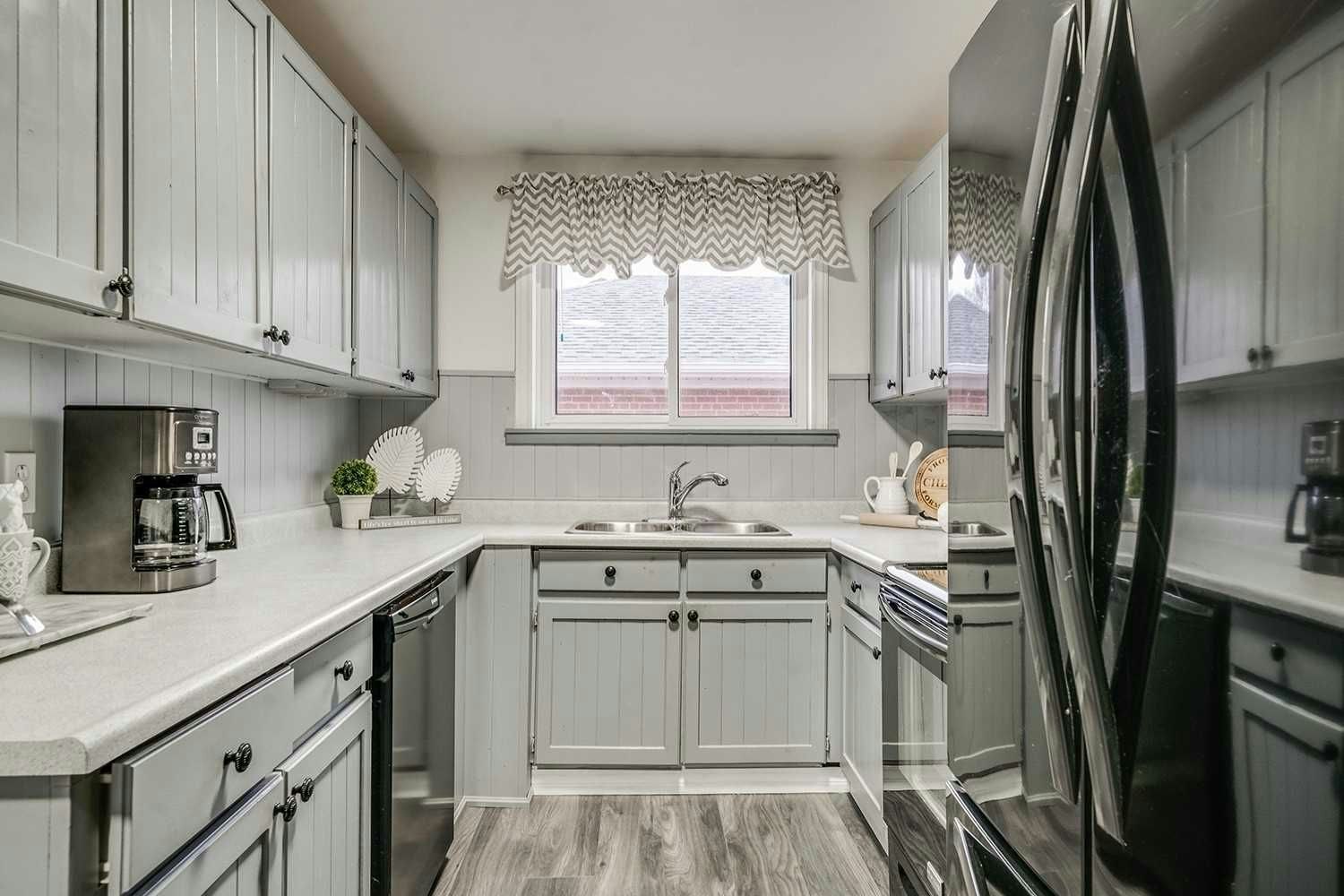 1-792 Eastbourne Ave, Oshawa, ON, L1G 1P3 - 2
