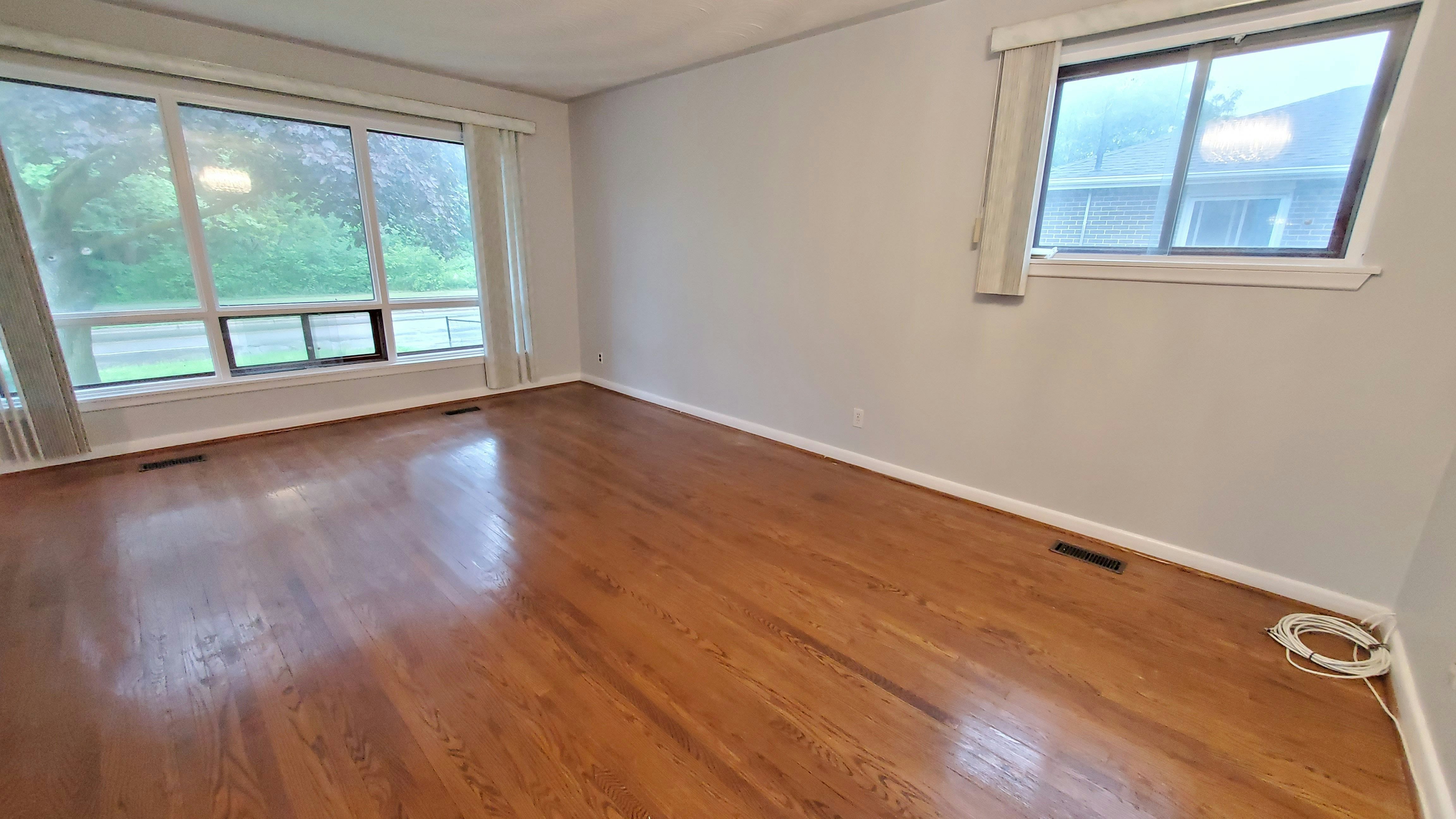 Main Unit-235 Wilson Rd N, Oshawa, ON, L1G 6E3 - 13