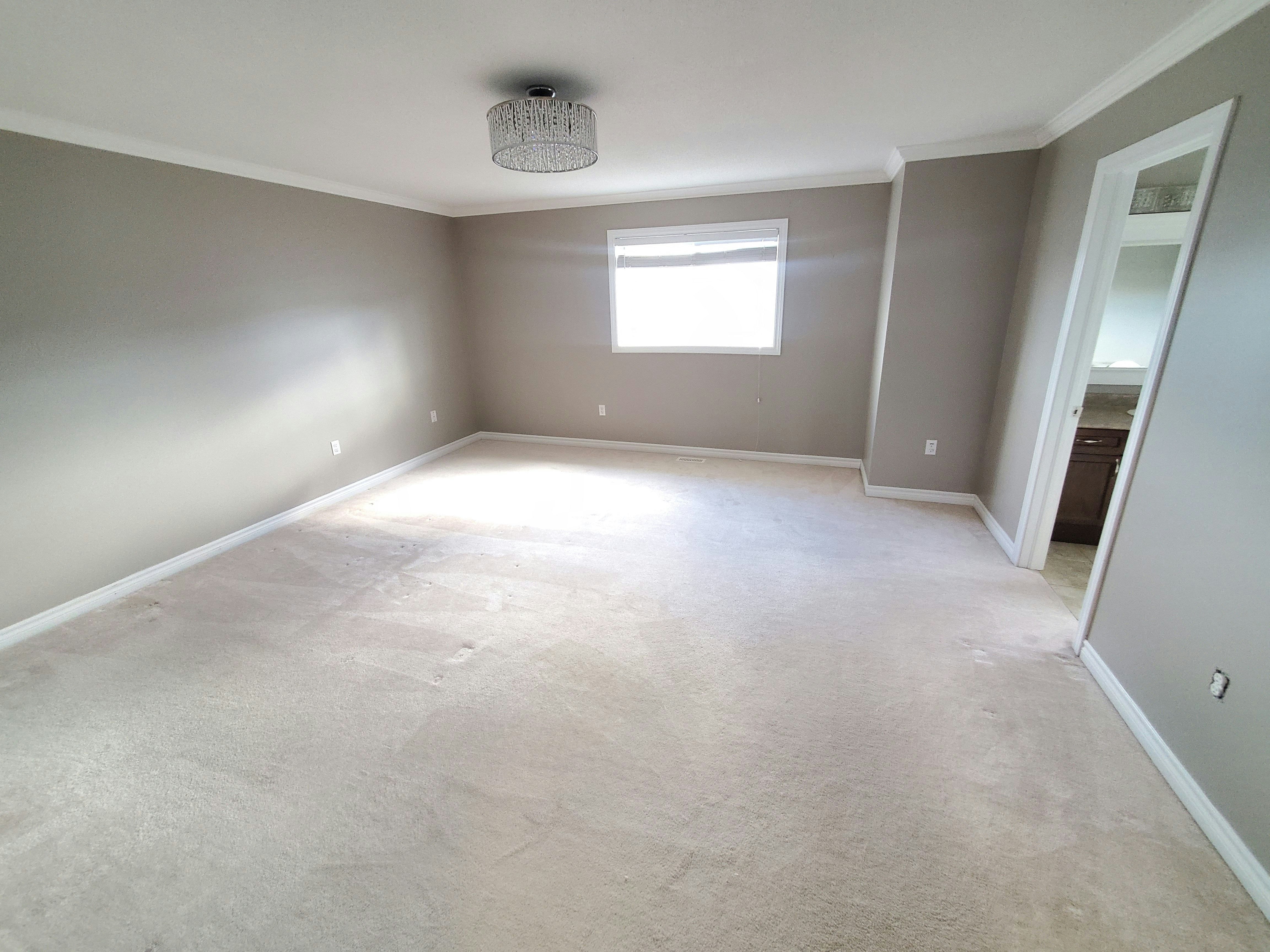 Main Unit-27 Kimble Ave, Clarington, ON, L1C 0J9 - 10