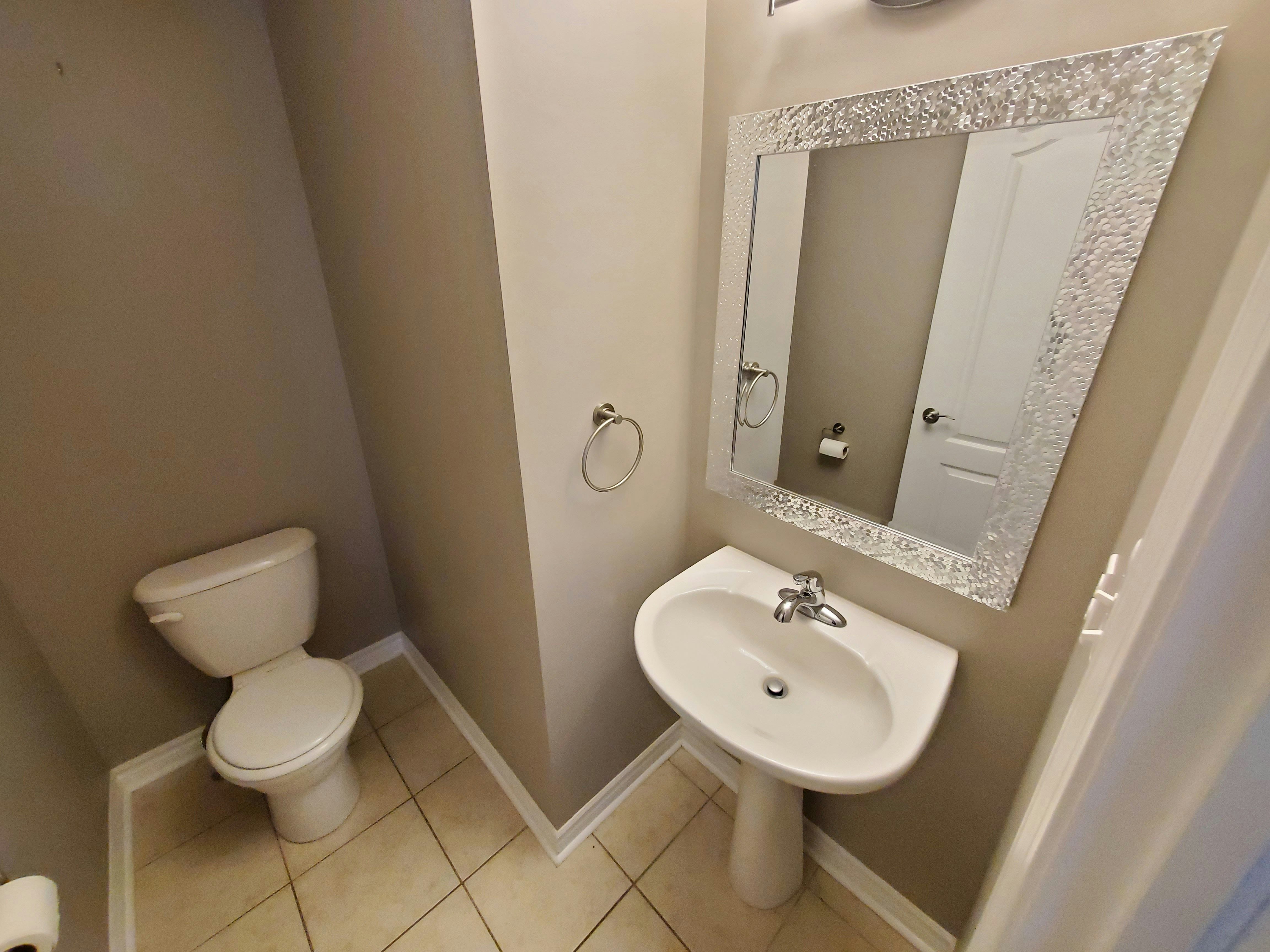 Main Unit-27 Kimble Ave, Clarington, ON, L1C 0J9 - 6