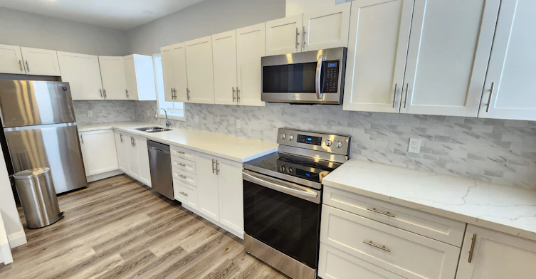 1-750 Fairbairn St, Peterborough, ON, K9H 6B7 - 2
