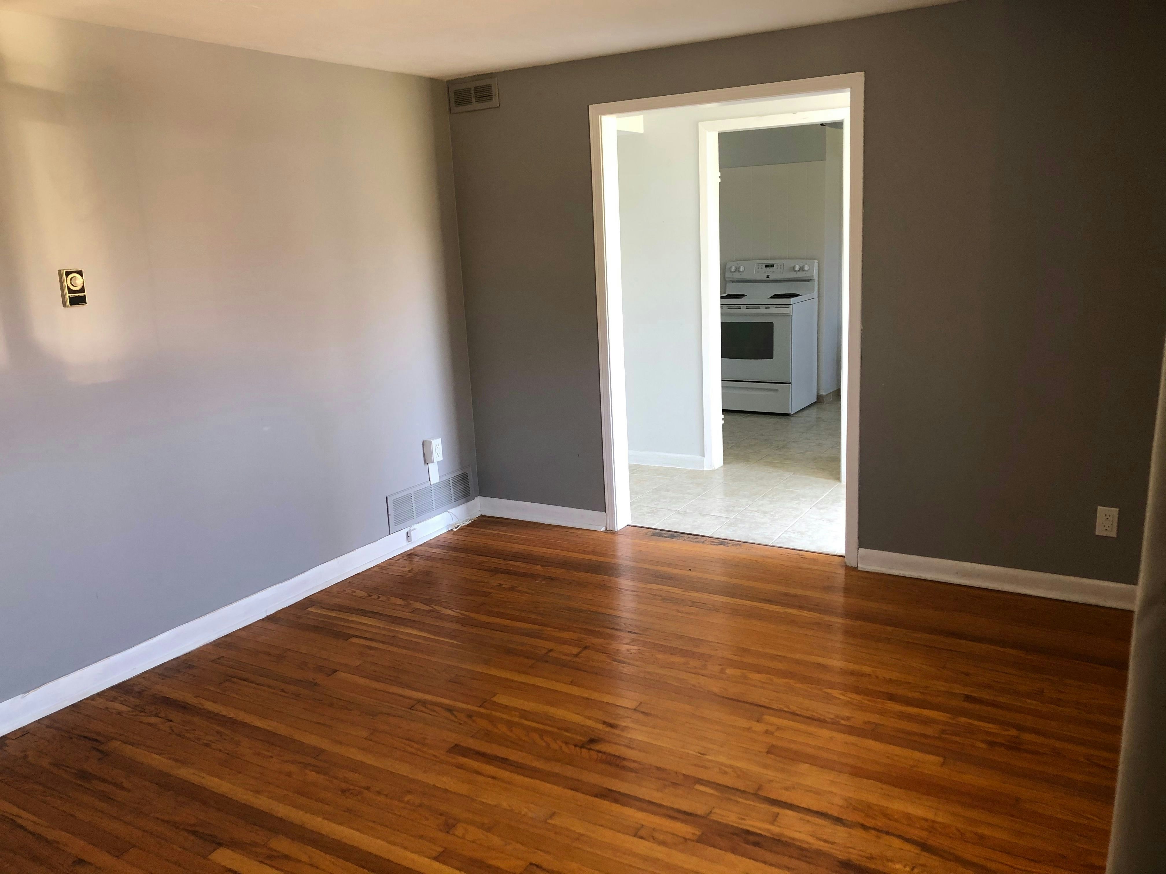 Lower-94 Royal Street, Oshawa, ON, L1H 2T7 - 8