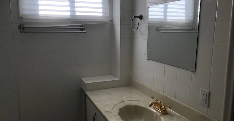 Lower-94 Royal Street, Oshawa, ON, L1H 2T7 - 6