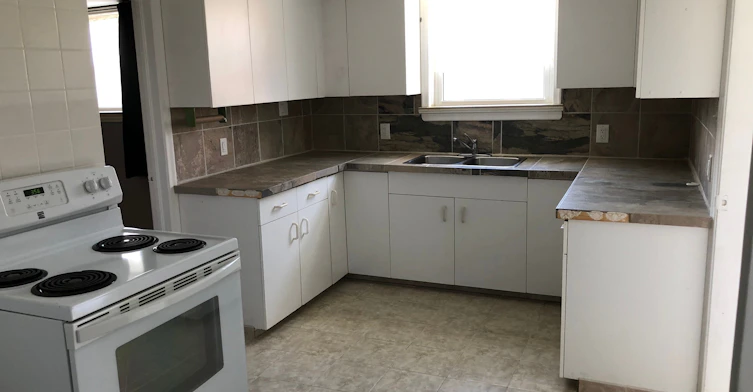 Lower-94 Royal Street, Oshawa, ON, L1H 2T7 - 9