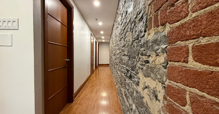 49-157 Saint Paul Street West, Montréal, QC, H2Y 1Z5 - 3