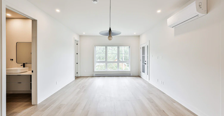 202-100 Rue De La Sablière, Sainte-Agathe-des-Monts, QC, J8C 2Z7 - 6