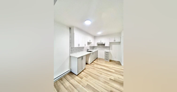 368-368 Rue Willibrord, Montréal, QC, H4G 2T7 - 9