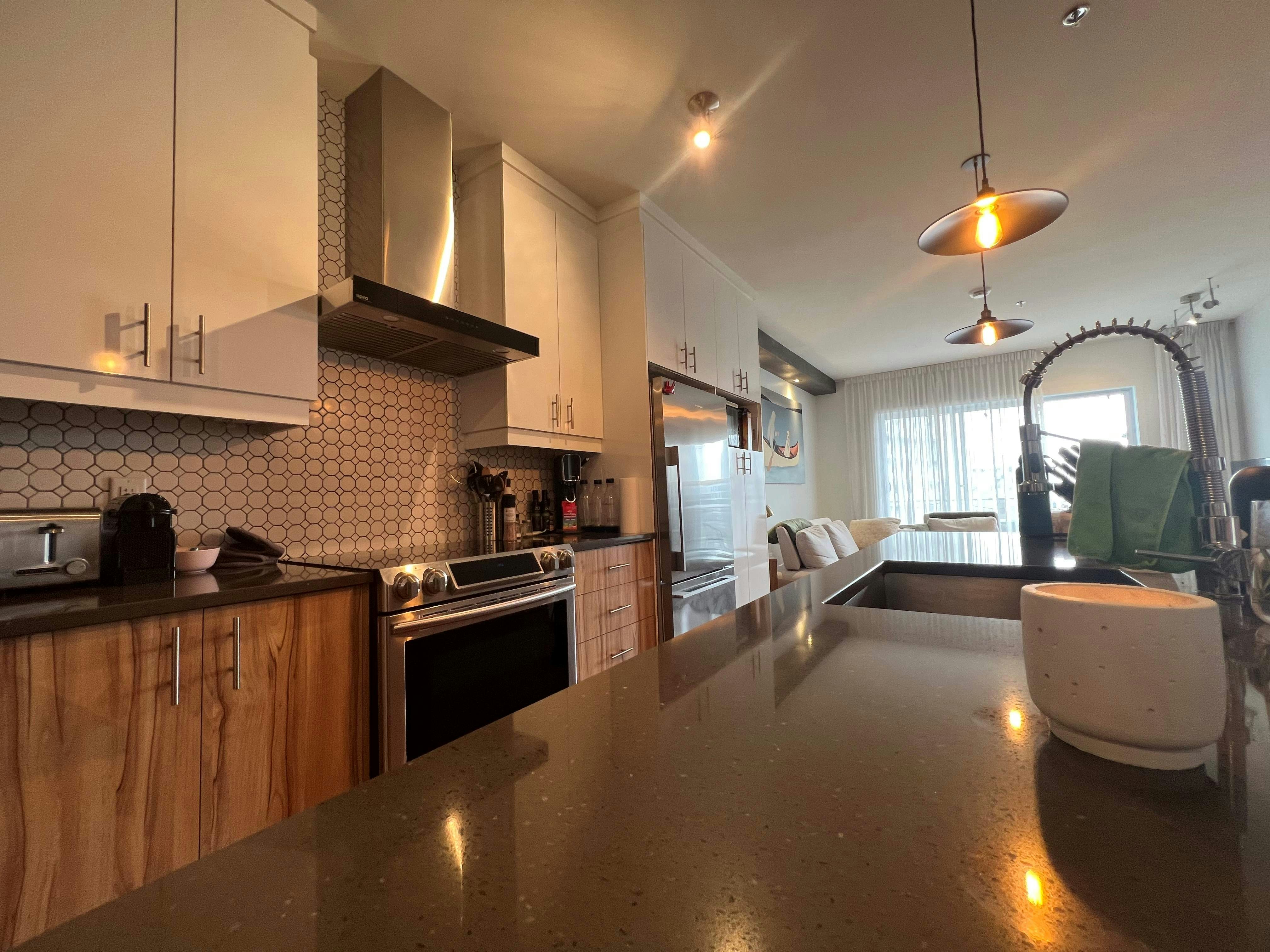 305-2601 Avenue Du Mont Royal Est, Montréal, QC, H1Y 0A8 - 2