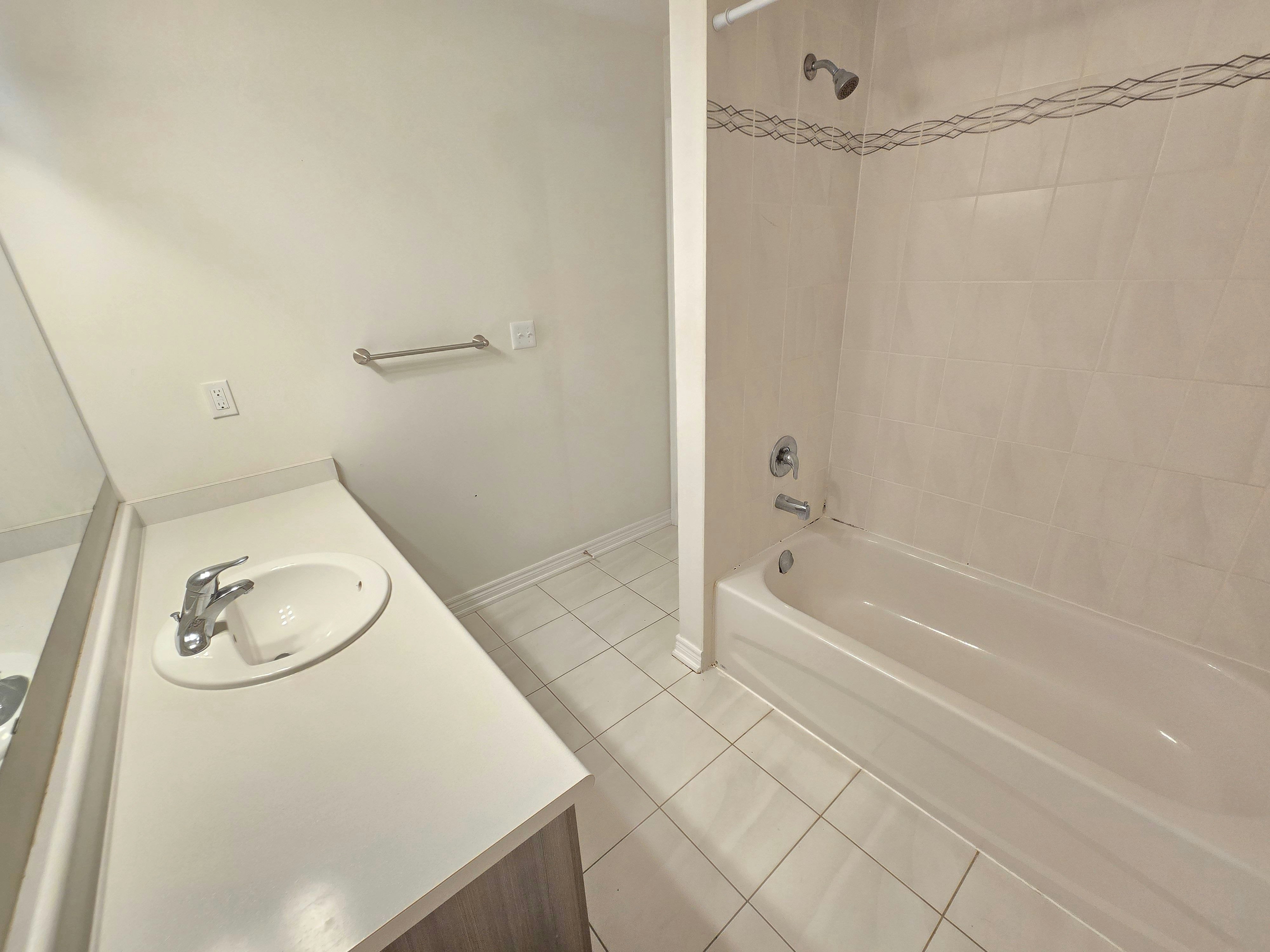 Windfields Dr-384 Windfields Farm Drive West, Oshawa, ON, L1H 7K4 - 9