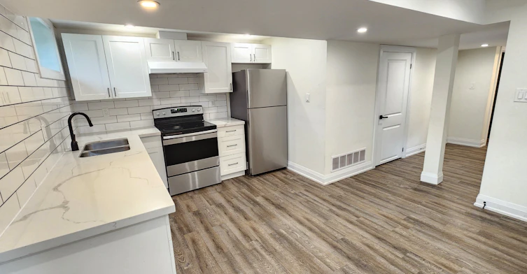 Lower unit -363 Adelaide Avenue West, Oshawa, ON, L1J 2R7 - 6