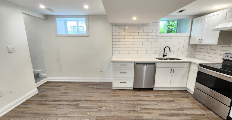 Lower unit -363 Adelaide Avenue West, Oshawa, ON, L1J 2R7 - 4