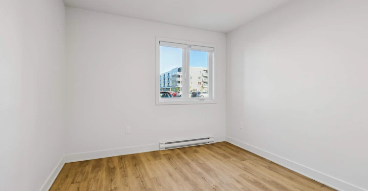 6-Salaberry-de-Valleyfield , Salaberry-de-Valleyfield, QC, J6T 2P9 - 7