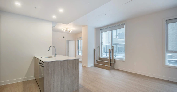 T2-302-65 Rue William Macdonald, Montréal, QC, H8S 1Z6 - 2