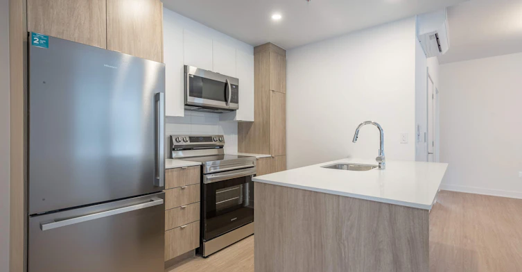 T2-302-65 Rue William Macdonald, Montréal, QC, H8S 1Z6 - 9