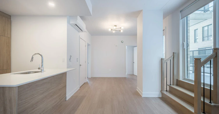 T2-302-65 Rue William Macdonald, Montréal, QC, H8S 1Z6 - 8