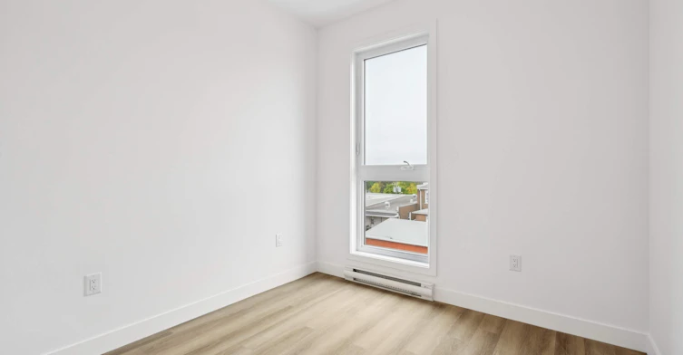 208-Salaberry-de-Valleyfield , Salaberry-de-Valleyfield, QC, J6T 0K8 - 3