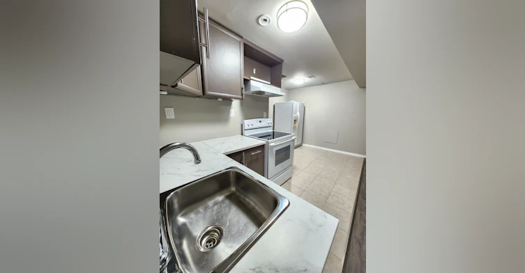 2-20 Prestonway Drive, Clarington, ON, L1C 4S8 - 5