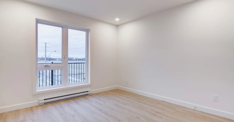 202-Huntingdon , Huntingdon, QC, J0S 1H0 - 3